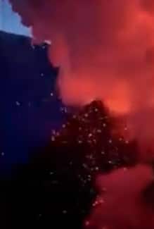 क्ल्यूचेवस्कॉय ज्वालामुखी 21वीं सदी में 18 बार एक्टिव हो चुका है और पिछले 100 वर्षों में 60 बार फट चुका है. इसकी नवीनतम गतिविधि अप्रैल 2025 में शुरू हुई थी और अभी भी जारी है.