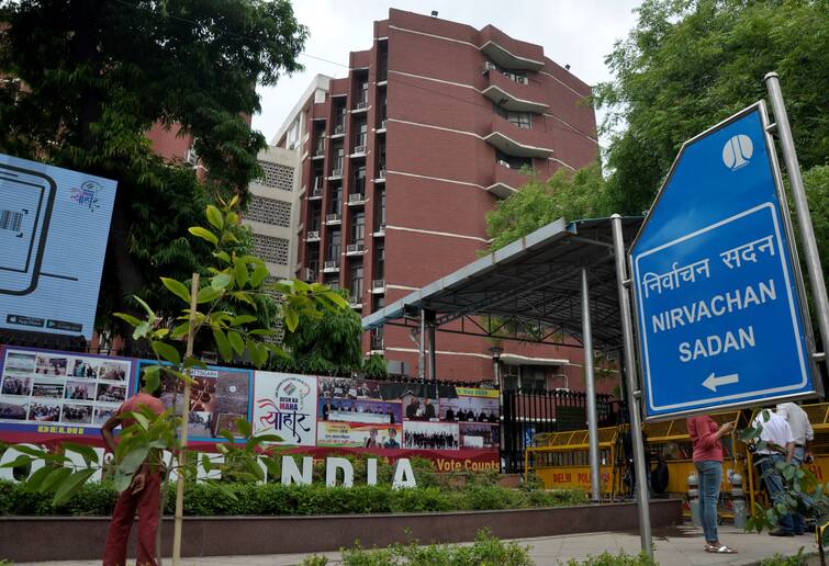 Election Commission inform in bihar election 35 lakh voter name deleted during verification process ann Bihar Voter List: बिहार की वोटर लिस्ट से कट सकते हैं 35 लाख वोटर्स के नाम, चुनाव आयोग ने क्या बताई वजह?