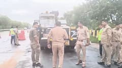 अलीगढ़: यमुना एक्सप्रेसवे पर ट्रक से टकराई यात्रियों की बस, ड्राइवर की मौत और 54 यात्री घायल