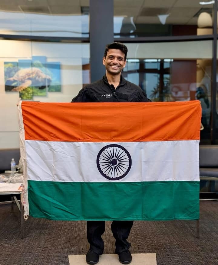 ISS में रहते हुए उन्होंने जीव विज्ञान, पदार्थ विज्ञान और कृत्रिम बुद्धिमत्ता से जुड़े कई अंतर्राष्ट्रीय वैज्ञानिक प्रयोगों में महत्वपूर्ण भूमिका निभाई. इनमें से स्प्राउट्स प्रोजेक्ट पर उनका काम सूक्ष्म गुरुत्वाकर्षण में पौधों की वृद्धि का अध्ययन अंतरिक्ष में स्थायी खेती को आगे बढ़ाने की संभावना रखता है.