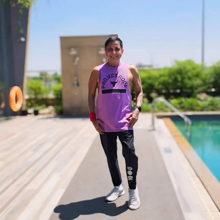 तब वह सुखविंदर सिंह का नाम लेना भूल गए थे, जो इस गाने के गायक थे. बाद में एआर रहमान ने इस पर एक इंटरव्यू में अफसोस जताते हुए सुखविंदर सिंह से माफी मांगी थी.