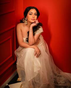 तलाक के बाद भी ये हसीना एक्स पति को हर महीने देती थी पैसे, नाम जान दंग रह जाएंगे