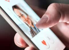 Best Dating Apps 2025: ऑनलाइन प्यार ढूंढने के लिए बेस्ट हैं ये 10 डेटिंग ऐप्स, यहां एक्टिव हैं सबसे ज्यादा भारतीय