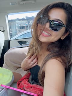 'इतकं सुंदर असूच नये एखाद्यानं..', अभिनेत्री जान्हवी किल्लेकरचा मॉडर्न लूक