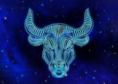 Daily Horoscope 18 July: āĻĒāϰāĻŋāĻŦāĻžāϰ⧠āĻŦāĻĄāĻŧ āĻŦāĻŋāĻĒāĻĻā§āϰ āĻāĻļāĻā§āĻāĻž, āĻļā§āĻā§āϰāĻŦāĻžāϰ āĻāĻžāĻā§āϝ āĻā§āϞāĻŦā§ āĻāĻ āϰāĻžāĻļāĻŋāϰ