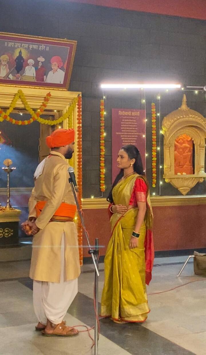 आता इंद्रायणी समोर एक खूप मोठे आव्हानं उभं ठाकणार आहे. एक श्रीमंत उद्योगपती मंदिराच्या ट्रस्टला मोठी देणगी देण्यासाठी येतो, पण ती देणगी फक्त दिग्रसकर परंपरेच्या अधिकृत वारसालाच दिली जाईल, असं स्पष्ट करतो.