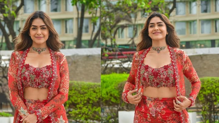 Actress Mrunal Thakur : अभिनेत्री मृणाल ठाकूर साऊथमधील एका अभिनेत्याला डेट करत असल्याची चर्चा रंगली आहे.