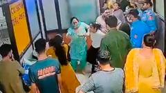 जम्मू: हड़ताल पर गए जूनियर डॉक्टर्स, सरकारी अस्पताल में मरीज की मौत के बाद हुई मारपीट