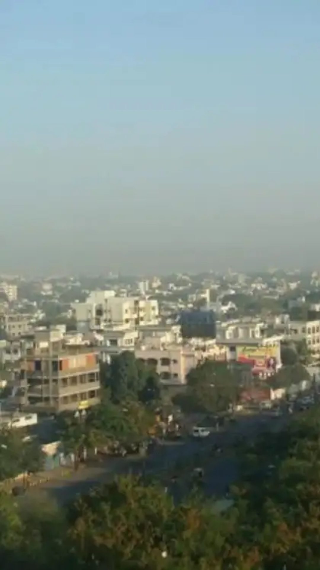 मऊ का प्राचीन नाम मऊ नट का भंजन बताया जाता है