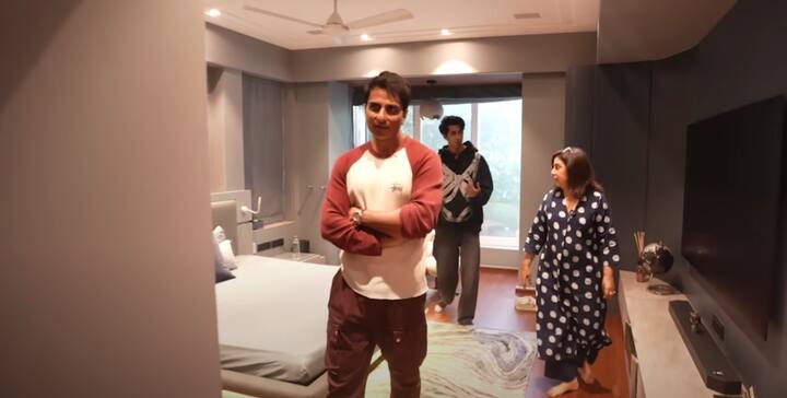 Sonu’s sons, Ishant and Ayaan, have personalized rooms—one with a grey palette and a large window, the other with wooden flooring and a balcony with lush greenery.