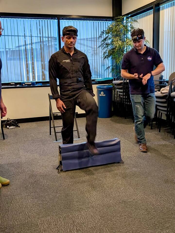 సూక్ష్మ గురుత్వాకర్షణలో ఉండటం వల్ల శరీరం ప్రభావితమవుతుంది.. ద్రవాలు కోల్పోవడం, గుండె పనితీరు మందగించడం జరుగుతుంది. మళ్లీ కొత్తవాతావరణానికి అనుగుణంగా మారేందుకు సమయం పడుతుందని పోస్ట్ పెట్టారు