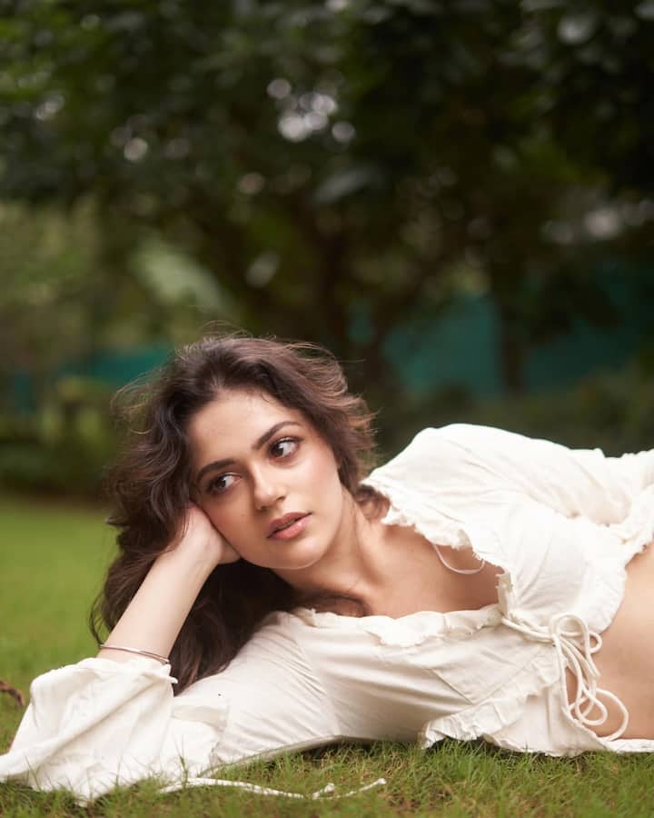 सैयारा की रिलीज के पहले से ही दर्शक एक्ट्रेस के बारे में जानना चाहते थे. उनका जन्म 14 अक्टूबर 2002 को पंजाब में हुआ था. अदाकारा ने अपनी स्कूली पढ़ाई अमृतसर से पूरी की है. उन्होंने अमृतसर के स्प्रिंग डेल सीनियर स्कूल से बारहवीं तक की पढ़ाई की.