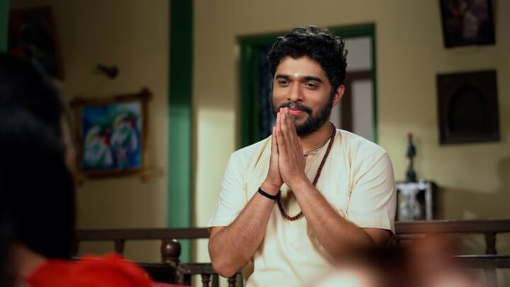 इंद्रायणी ठामपणे पुंडलिकला इशारा देते की अधोक्षजच्या दोषावरून त्याचा अपमान खपवून घेतला जाणार नाही. पण गावातल्या गैरसमजांना आळा बसावा आणि अधोक्षजच्या क्षमतांविषयी विश्वास निर्माण व्हावा म्हणून ती पुंडलिकचं आव्हान स्वीकारते तेही अधोक्षजच्या वतीनं