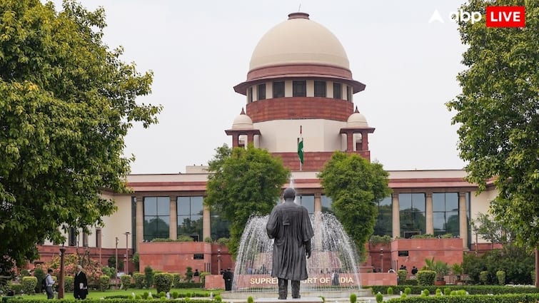 Russian Woman Who Left With Son Remains 'Untraceable,' Hasn't Exited India By Legal Means: Centre Tells SC Russian Woman Who Left With Son Remains 'Untraceable,' Hasn't Exited India By Legal Means: Centre Tells SC