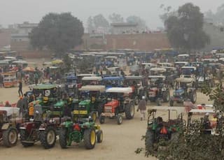 Farmer News: ਛੋਟੇ ਜਾਂ ਮੱਧ ਵਰਗੀ ਕਿਸਾਨਾਂ ਲਈ ਕਿਹੜੇ ਟਰੈਕਟਰ ਨੇ ਸਭ ਤੋਂ ਵਧੀਆ ? ਖ਼ਰੀਦਣ ਤੋਂ ਪਹਿਲਾਂ ਇਨ੍ਹਾਂ ਗੱਲਾਂ 'ਤੇ ਕਰੋ ਗ਼ੌਰ !