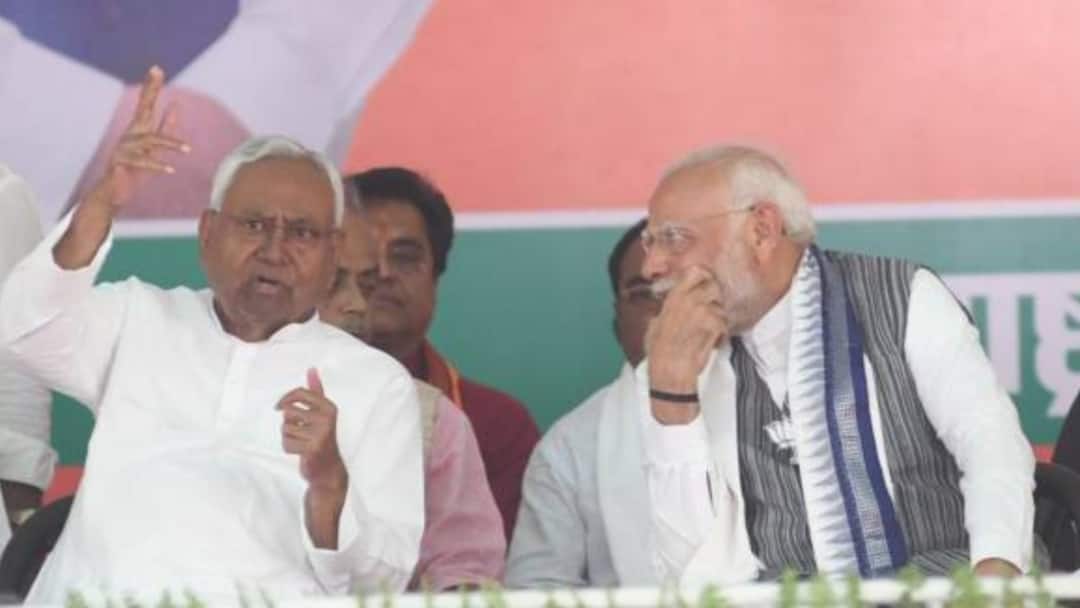 Bihar CM Nitish Kumar Credits PM Modi For Free Electricity Scheme At Motihari Rally Bihar CM Nitish Kumar Credits PM Modi For Free Electricity Scheme At Motihari Rally Bihar CM Nitish Kumar Credits PM Modi For Free Electricity Scheme At Motihari Rally