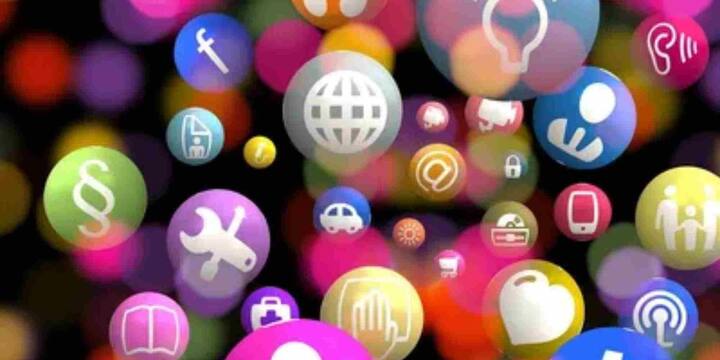 भारत सरकार ने सुरक्षा कारणों के चलते 2020 में TikTok सहित कई चीनी ऐप्स को देश में प्रतिबंधित कर दिया था. यह कदम डेटा सुरक्षा और राष्ट्रीय संप्रभुता को ध्यान में रखते हुए उठाया गया था.