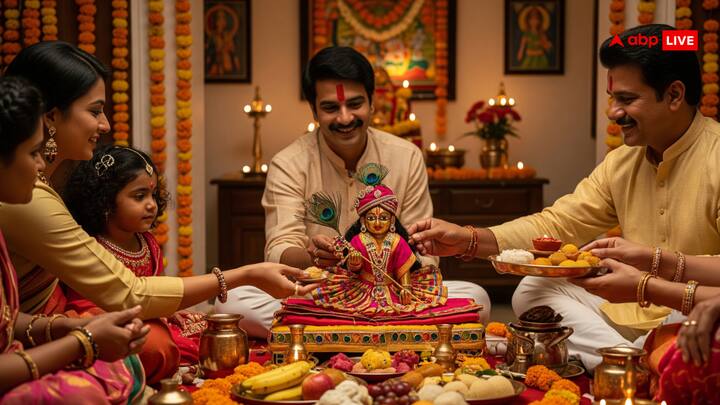 If you go to Laddu Gopal every day, then you must offer basil leaves in it. Bhog is considered incomplete by offering offerings without Tulsi Dal.