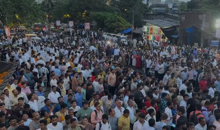 राज ठाकरेंचं मिरा भाईंदरमध्ये जंगी स्वागत देखील करण्यात आलं.