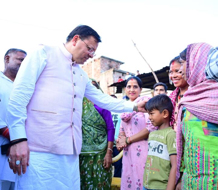 सीएम धामी ने कहा हमारी सरकार सरलीकरण, समाधान, निस्तारण और संतुष्टिकरण के मूल मंत्र पर कार्य करते हुए जनकल्याण के लिए प्रतिबद्ध है.