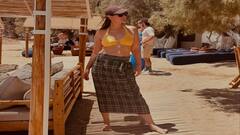 Kareena Kapoor: કરીનાએ ગ્રીસના બીચ પર કર્યો 'લુંગી ડાન્સ', આપ્યા ગ્લેમરસ પોઝ, ફેન્સ બોલ્યા 'બ્યુટી ક્વીન'