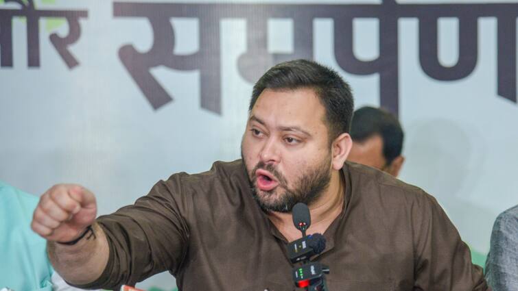 tejashwi yadav slams election commission Gyanesh Gupta over voter list revision bjp ANN Bihar: तेजस्वी यादव ने ज्ञानेश गुप्ता पर लगाए गंभीर आरोप, 'चुनाव आयोग वह बीजेपी के...'