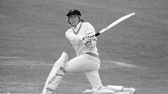 इस बल्लेबाज के नाम है एक वनडे मैच में सबसे ज्यादा गेंद खेलने का रिकॉर्ड, अकेले किया 200 बॉल का सामना