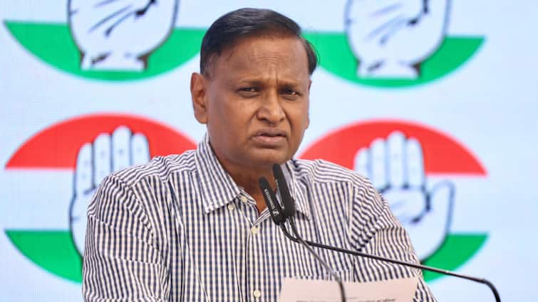 udit raj slams yogi adityanath over kanwar yatra says verification needed of hooligans 'कांवड़ियों को आतंकवादी...', CM योगी के इस बयान पर भड़क उठे कांग्रेस नेता उदित राज