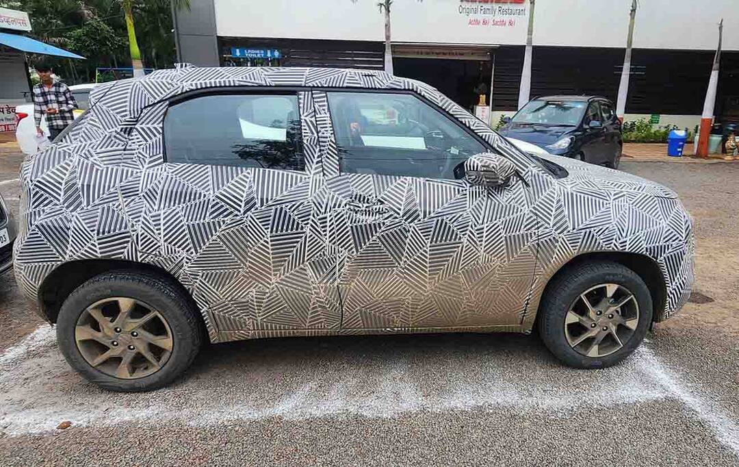 Tata Punch Facelift has now been snapped testing in Pune Tata Punch Latest Version:  టాటా పంచ్ లెటెస్ట్ వెర్ష‌న్ రెడీ.. వావ్ అనిపించే ఫీచ‌ర్లు.. ఫోర్ వీల‌ర్ మార్కెట్లో తాజా సంచ‌ల‌నం