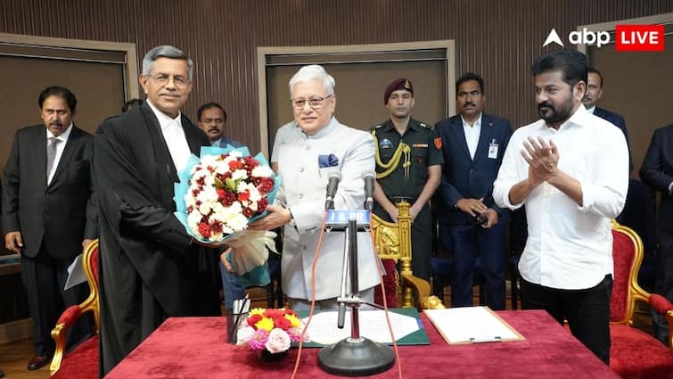 जस्टिस अपरेश कुमार सिंह बने तेलंगाना हाई कोर्ट के नए मुख्य न्यायाधीश, शपथ समारोह में CM शामिल