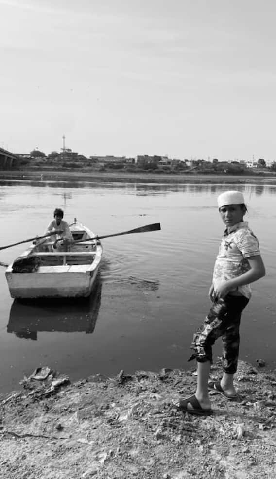 पाकिस्तानमधील समुद्रकिनाऱ्यांवर लोक कसे कपडे घालतात?