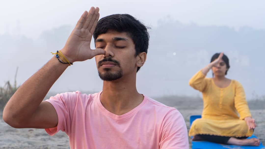 Breathe Better Naturally: Yoga And Praṇayam Techniques To Combat Respiratory Issues Yoga And Praṇayam Techniques To Combat Respiratory Issues Breathe Better Naturally: Yoga And Praṇayam Techniques To Combat Respiratory Issues