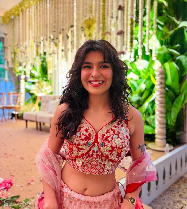 'तारक मेहता..' फेम निधि भानुशाली ने कहा कि उन्हें शो छोड़े हुए 6 से 7 साल हो गए हैं और उन्हें वो समय अब काफी अजीब लगता है.