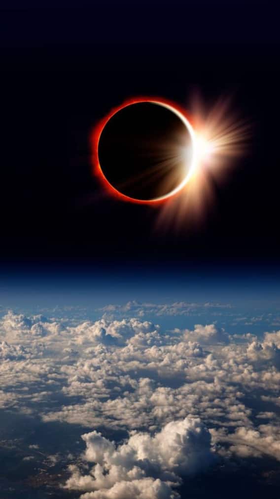 দেবীপক্ষের আগেই সূর্যগ্রহণ! এই রাশিতেই লাগছে গ্রহণ, সাবধান!