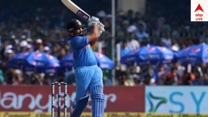 রোহিত শর্মা ওয়ান ডে ফর্ম্য়াটে একটি, দুটো নয়। তিনটি দ্বিশতরান হাঁকিয়েছেন। বীরেন্দ্র সহবাগ দুটো দ্বিশতরান হাঁকিয়েছেন। রোহিতের রেকর্ড ভাঙা প্রায় অসম্ভব। সর্বােচ্চ ওয়ান ডে রানের নিরিখেও রোহিতের অপরাজিত ২৬৪ টপকানোও অসম্ভব প্রায়।