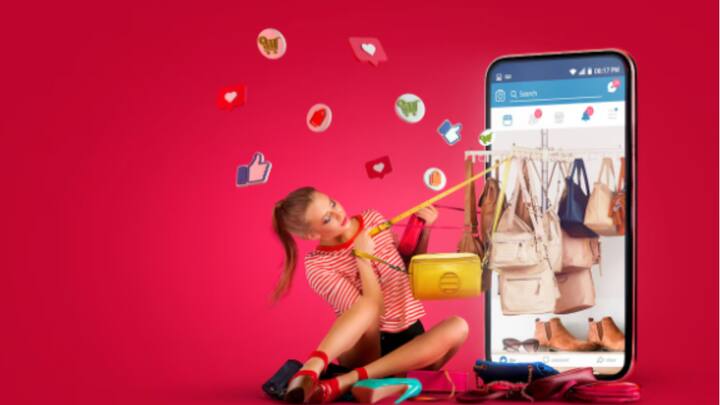 কিন্তু অনলাইন জামাকাপড়ের দাম কম হয় কেন? এতে কি আর্থিক লোকসান হয় না ব্য়বসায়ীদের? এর নেপথ্যে একাধিক তত্ত্ব রয়েছে।