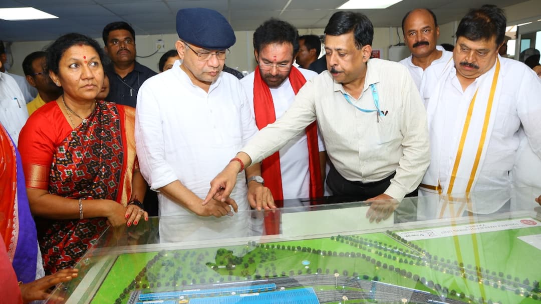 Kazipet Rail Manufacturing Unit to begin production by 2026 Railways Minister Ashwini Vaishnaw Kazipet Rail Coach Factory: 2026లో కాజీపేట రైల్వే కోచ్ ఫ్యాక్టరీలో ఉత్పత్తి ప్రారంభం: కేంద్ర మంత్రి అశ్వినీ వైష్ణవ్
