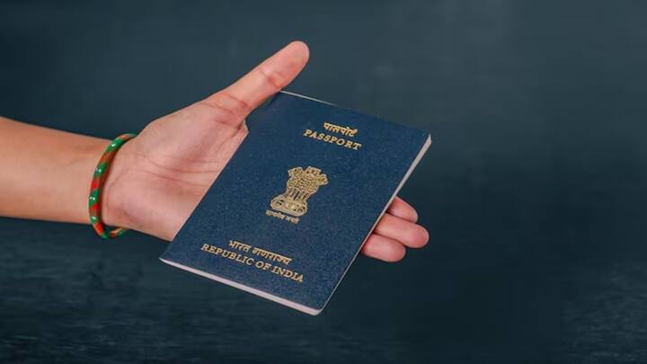 इसके अलावा बैंक को यह जानना जरूरी होता है कि आप कहां रहते हैं. इसके लिए बिजली का बिल, पानी का बिल, गैस का बिल, पासपोर्ट या आधार कार्ड को एड्रेस प्रूफ के तौर पर मांगा जाता है. ताकि कंफर्म हो कि इन दस्तावेजों पर दिया गया पता आपका प्रेजेंट एड्रेस है और सही है.