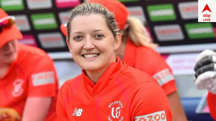 ইংল্যান্ড মহিলা ক্রিকেট দলের প্রাক্তন উইকেট কিপার ব্য়াটার সারা টেলরের সঙ্গে তাঁর কথপোকথন ভাইরাল হয়েছিল সোশ্য়াল মিডিয়ায়। সারা সেই সময়ে বিশ্বের অন্যতম সুন্দরী ক্রিকেটার ছিলেন।