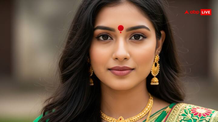 मध्यमा का उपयोग स्वयं को तिलक लगाने के लिए किया जाता है.