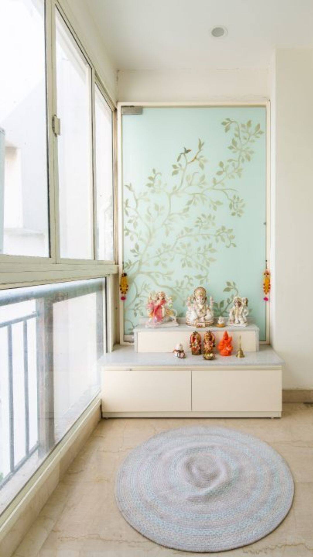 व्‍यक्ति आए दिन समस्‍याओं से दो-चार होने लगता है.