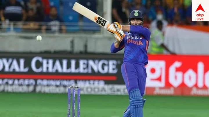 সারা বর্তমানে প্রাক্তন ক্রিকেটার। জাডেজা তাঁর কেরিয়ারের সায়াহ্নে রয়েছেন। তিনি বিবাহিতও এখন।