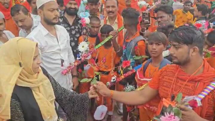 सावन के दूसरे सोमवार पर एक बार फिर प्रयागराज की सरज़मीं ने गंगा-जमुनी तहज़ीब की अद्भुत तस्वीर पेश की.