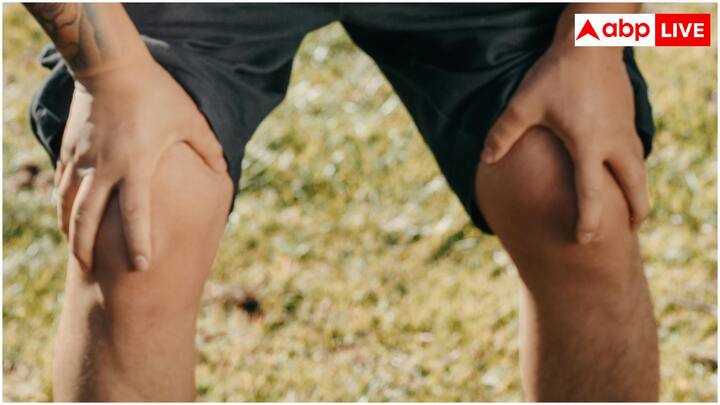 साइक्लिंग घुटनों के लिए एक सेफ एक्सरसाइज है. ये साइनोवियल फ्लूइड प्रोडक्शन को बढ़ाता है, जो जोड़ों का नैचुरल लुब्रिकेंट है. डॉ. नेने कहते हैं, 'हफ्ते में 2-3 बार 15-20 मिनट साइक्लिंग करें. इससे जोड़ों का घिसाव कम होता है.'