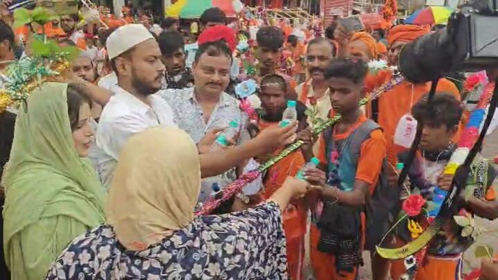 मुस्लिम समुदाय के लोगों ने कहा कि हर साल की तरह इस बार भी हम सब एकजुट होकर यहां आए हैं.