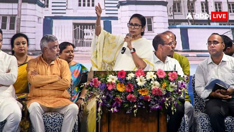 TMC का ‘अस्मिता कार्ड’! शहीद दिवस पर बांग्ला भाषियों के अपमान के आरोपों में बीजेपी को घेरने की