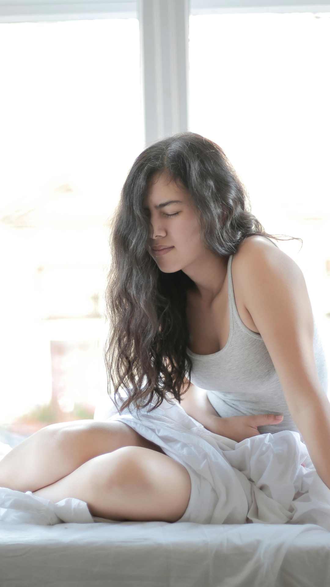 पेट में दर्द होने पर भूलकर भी न करें ये काम