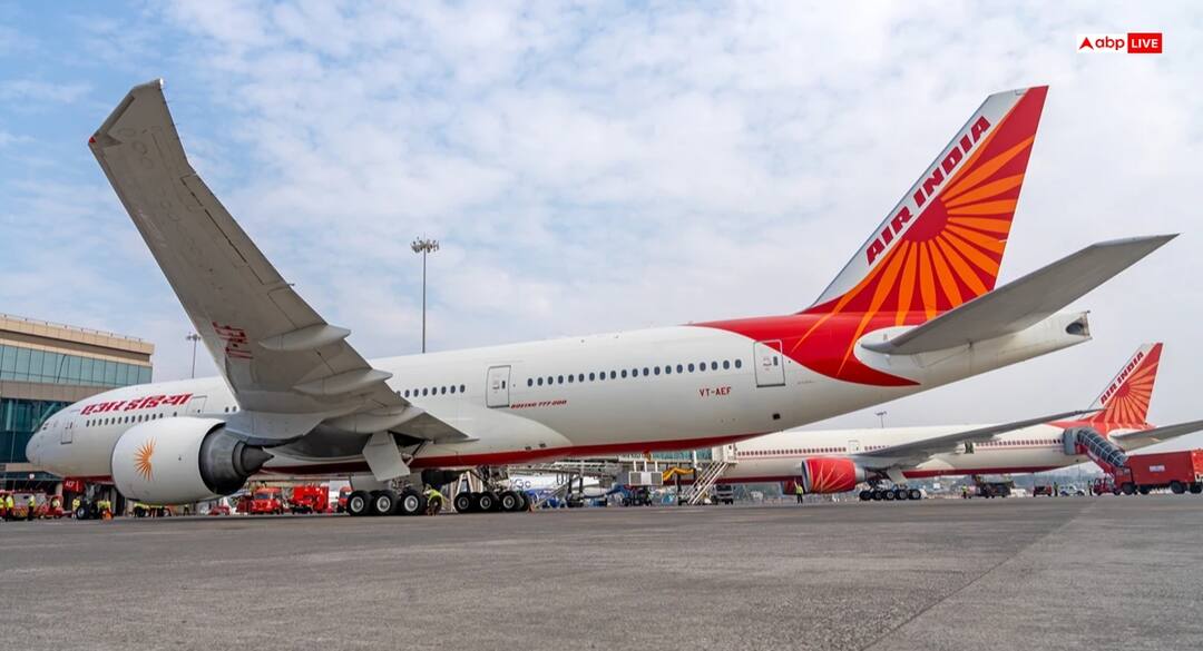 कोलकाता जा रही एयर इंडिया की फ्लाइट में आई तकनीकी खामी, रोकनी पड़ी उड़ान Kolkata bound Air India flight aborts take-off at Delhi airport after technical snag कोलकाता जा रही एयर इंडिया की फ्लाइट में आई तकनीकी खामी, रोकनी पड़ी उड़ान