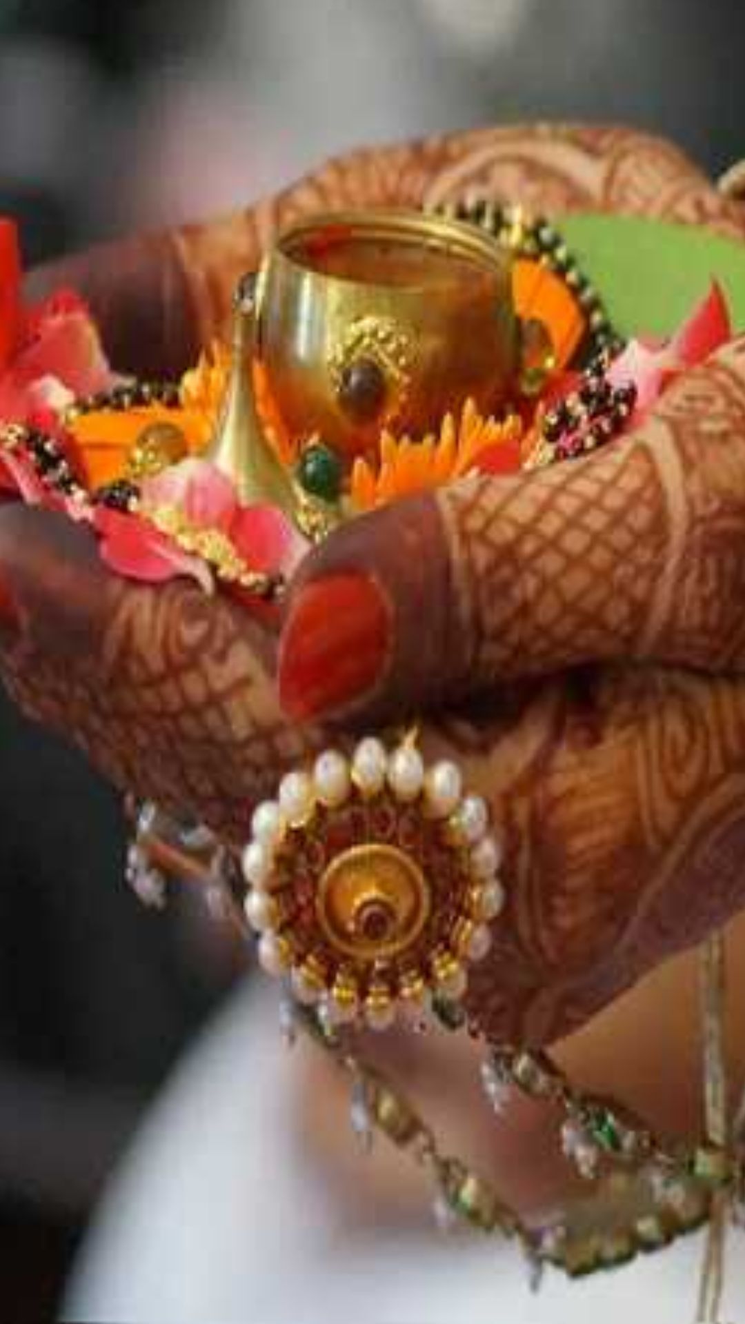 मंगला गौरी का व्रत रखकर सुहागिन महिलाएं