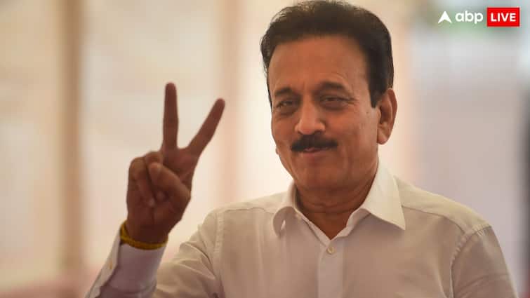 shiv sena 7 mp in touch with BJP will strength increase in payment report girish mahajan  Maharashtra संसद में होगा सियासी खेल! किस पार्टी के टूटेंगे 7 सांसद, किसकी बढ़ सकती है ताकत